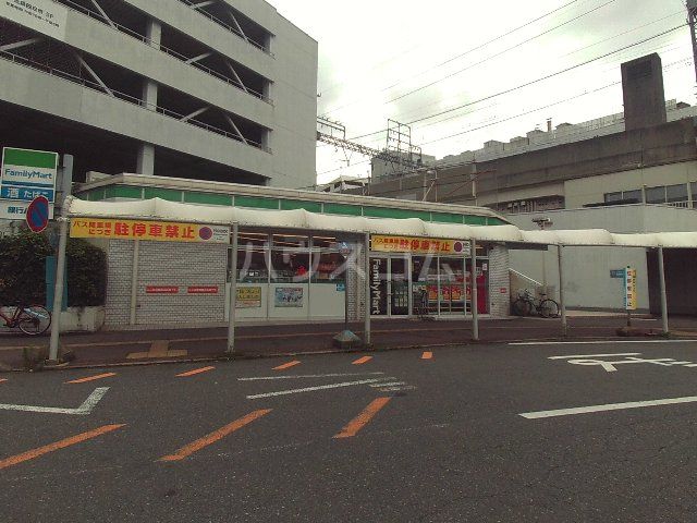 コンビニ　ファミリーマート 近鉄四日市駅前店（コンビニ）まで485m