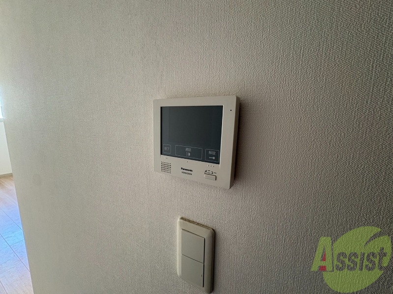 セキュリティ　ＴＶモニター付インターホンです。来客者の顔が見えるので安心！