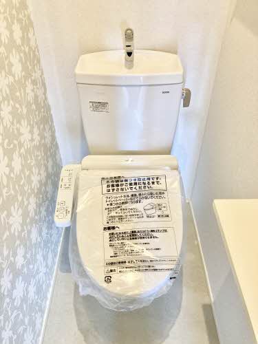 岡山電軌清輝橋線 清輝橋駅 徒歩3分 3階建 築4年のトイレ写真