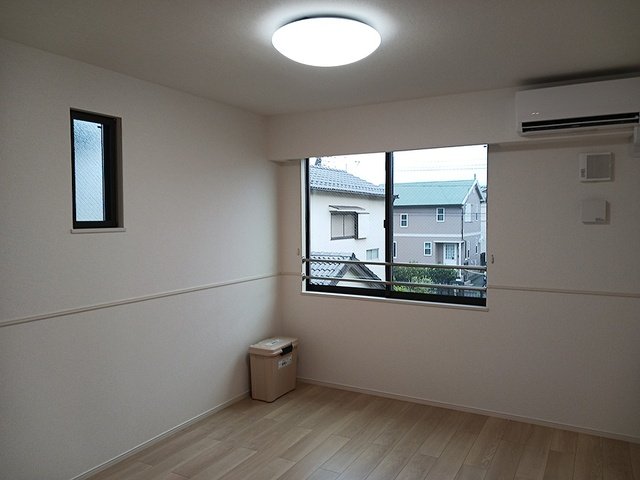 居室・リビング　居間です