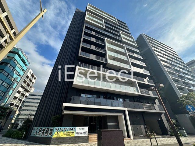建物外観　高級感のあるマンションタイプの物件
