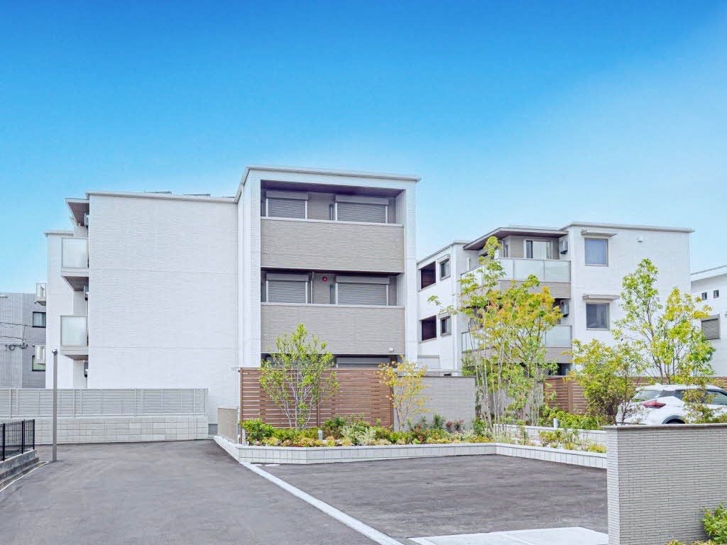 建物外観　積水ハウスのシャーメゾン