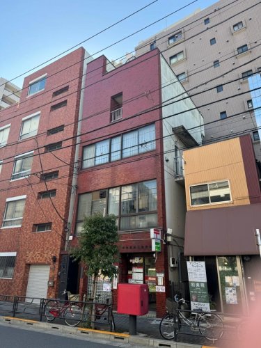 郵便局　台東根岸三郵便局（郵便局）まで303m