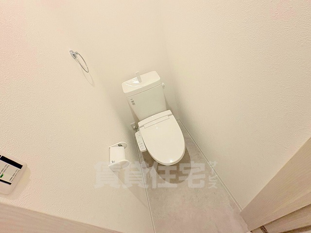 近鉄大阪線 長瀬駅 徒歩9分 3階建 築1年のトイレ写真