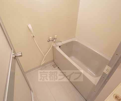 バス・シャワールーム　毎日の疲れはお風呂で流しましょう