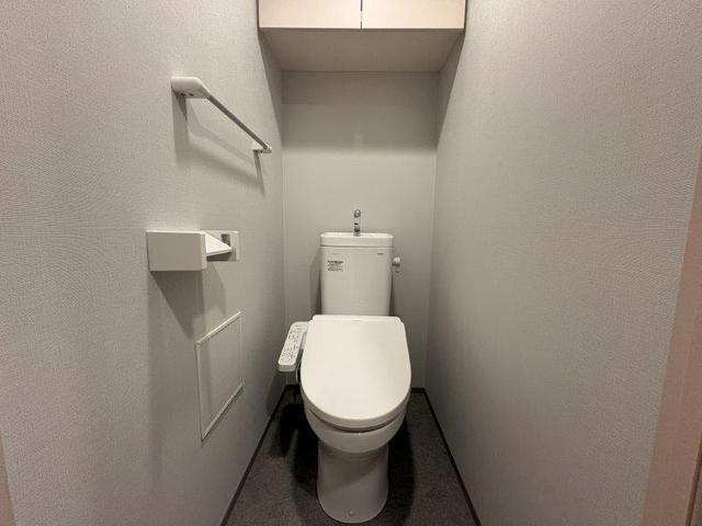 ＪＲ中央線 荻窪駅 徒歩15分 9階建 築2年のトイレ写真