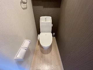 坂戸市大字石井 アパートIII期新築工事のトイレ写真