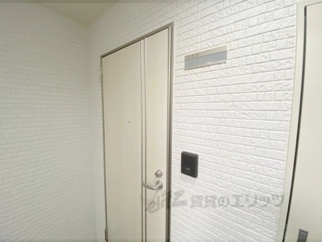 玄関　インターホン