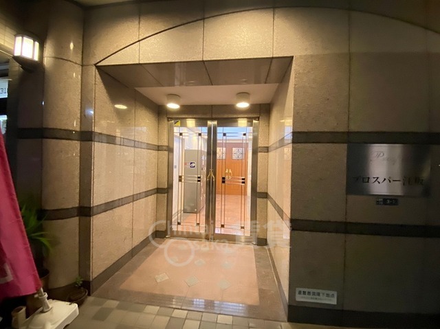 地下鉄御堂筋線 江坂駅 徒歩9分 6階建 築22年の外観写真