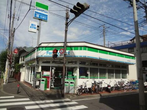 コンビニ　ファミリーマート 東伏見駅前店（コンビニ）まで540m