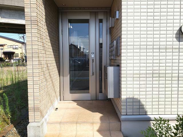 エントランス　エントランス部分