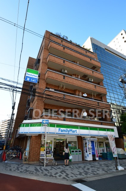 コンビニ　ファミリーマート与力町店（コンビニ）まで312m