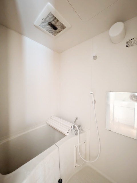 バス・シャワールーム　バス・トイレ別※類似室内