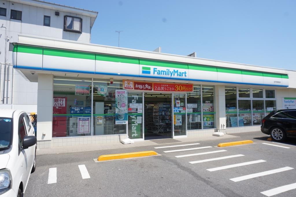 コンビニ　ファミリーマート 松戸松飛台店（コンビニ）まで384m