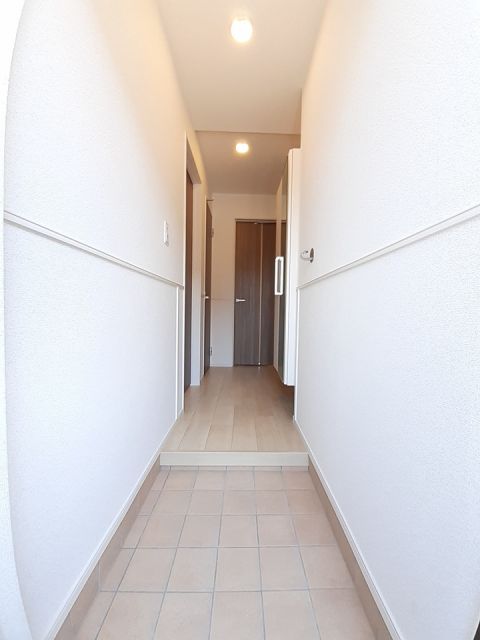 ドミールin外環余戸 Bの玄関写真