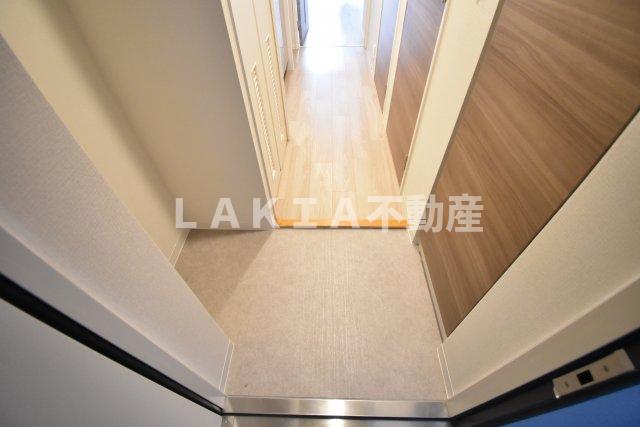 地下鉄谷町線 南森町駅 徒歩5分 13階建 築8年の玄関写真