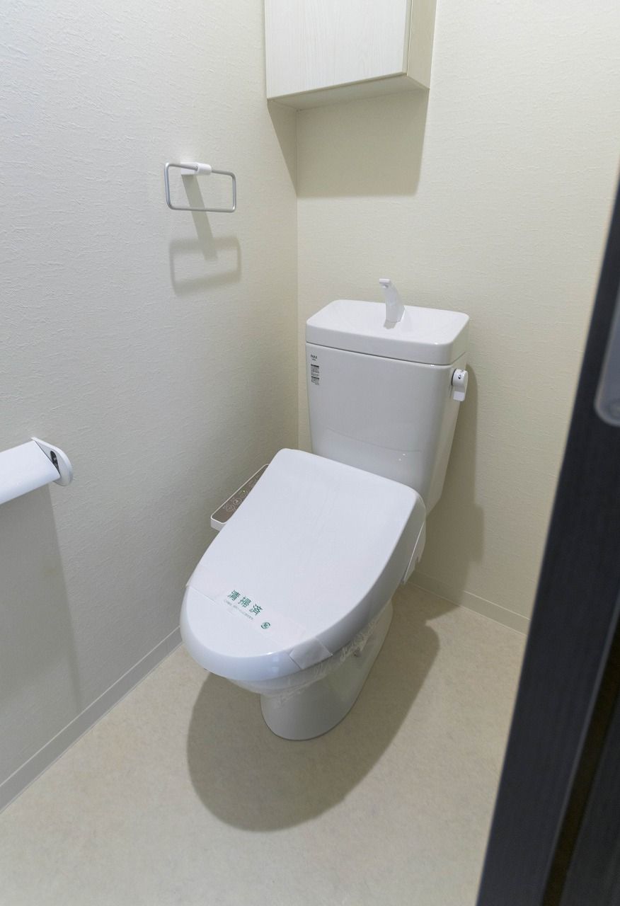 ＪＲ筑肥線 今宿駅 徒歩8分 2階建 築5年のトイレ写真