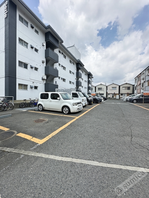 駐車場　広々とした敷地内駐車場を完備♪♪