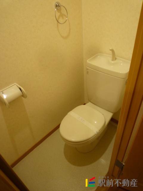 トイレ　写真は同タイプ別部屋