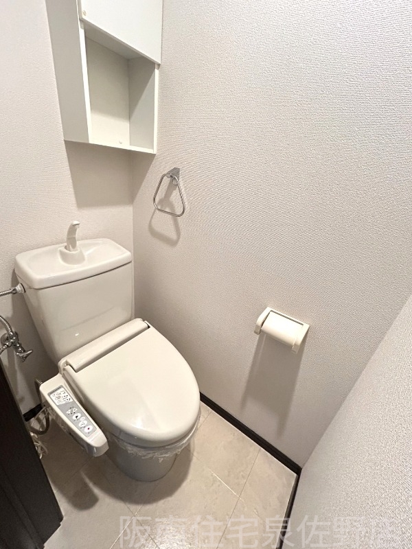 南海本線 羽倉崎駅 徒歩13分 2階建 築19年のトイレ写真
