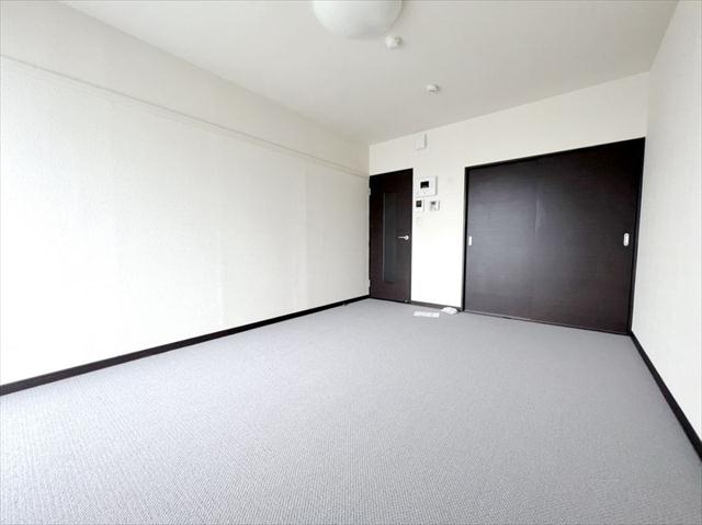 レオネクストLUCE高松の居間写真
