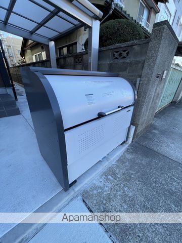 地下鉄名港線 日比野駅 徒歩15分 3階建 築3年の外観写真