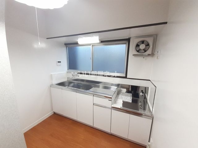 岩沼市二木一丁目佐藤様貸家東棟のキッチン写真
