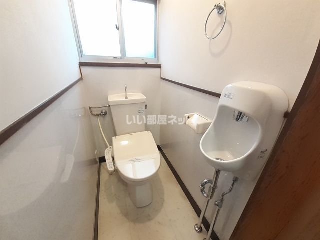 岩沼市二木一丁目佐藤様貸家東棟のトイレ写真