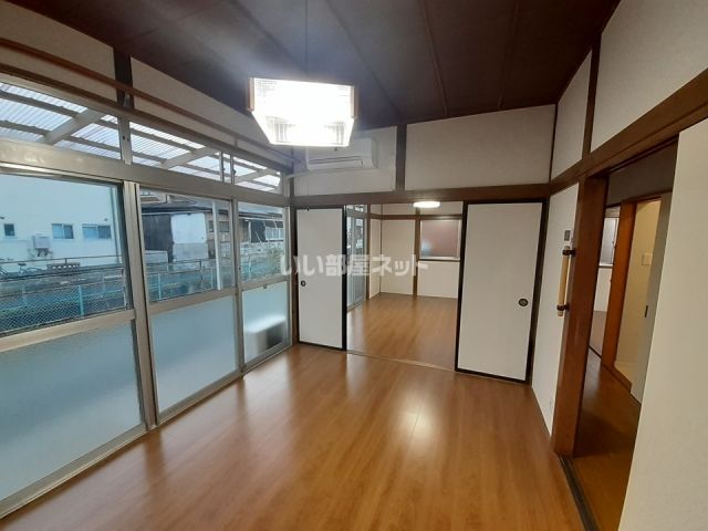 岩沼市二木一丁目佐藤様貸家東棟の居間写真