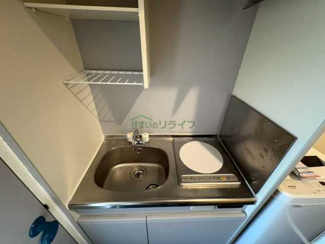 キッチン　※参考写真です。同じ間取りの別部屋になります。