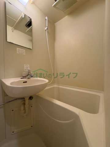 バス・シャワールーム　※参考写真です。同じ間取りの別部屋になります。