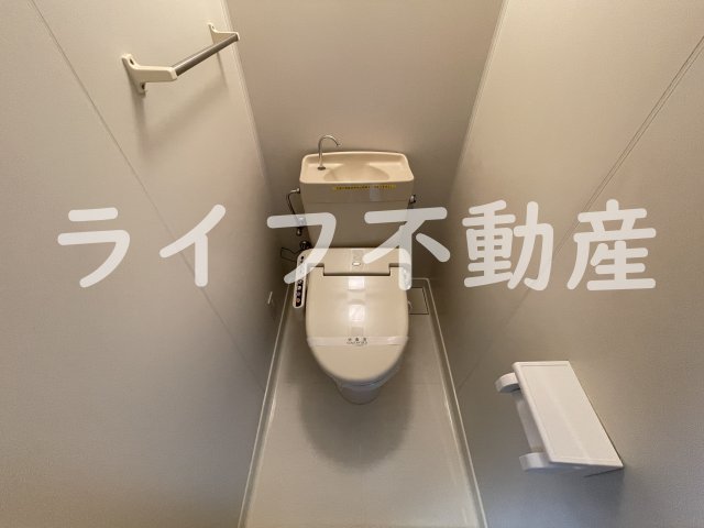 トイレ　清潔感のあるトイレです