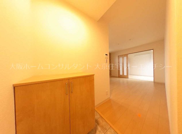 F+style八尾西山本2号館の玄関写真