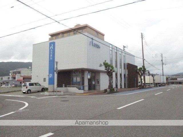 銀行　四国労働金庫安芸支店（銀行）まで643m