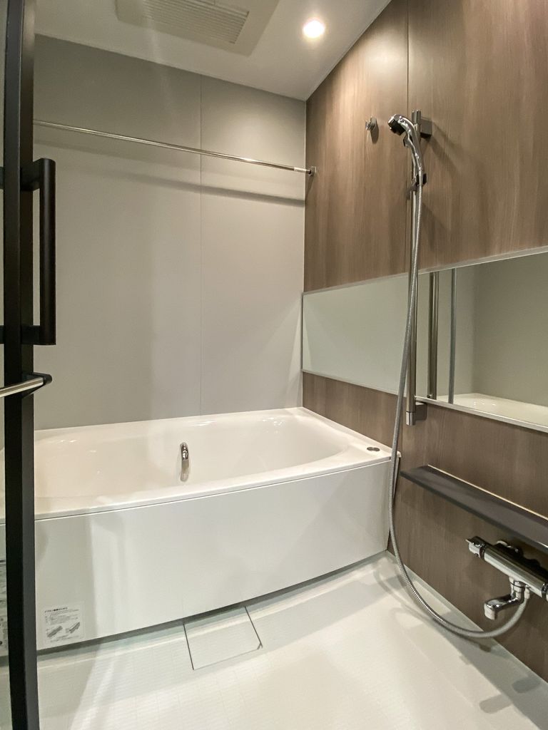 バス・シャワールーム　同タイプ別部屋の写真です。