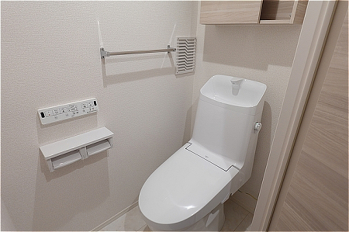 トイレ　シャワー付きトイレです！
