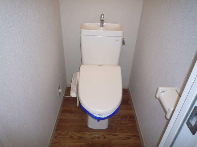 アブリールのトイレ写真