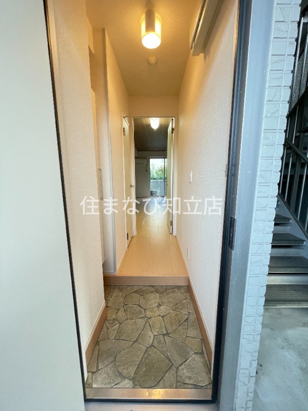 玄関　同型別部屋写真