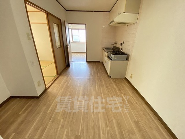 ＪＲ大阪環状線 桜ノ宮駅 徒歩10分 4階建 築31年の居間写真