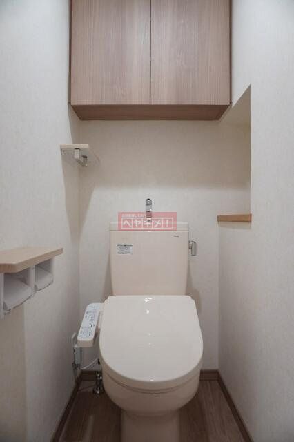 トイレ　※別号室の参考写真