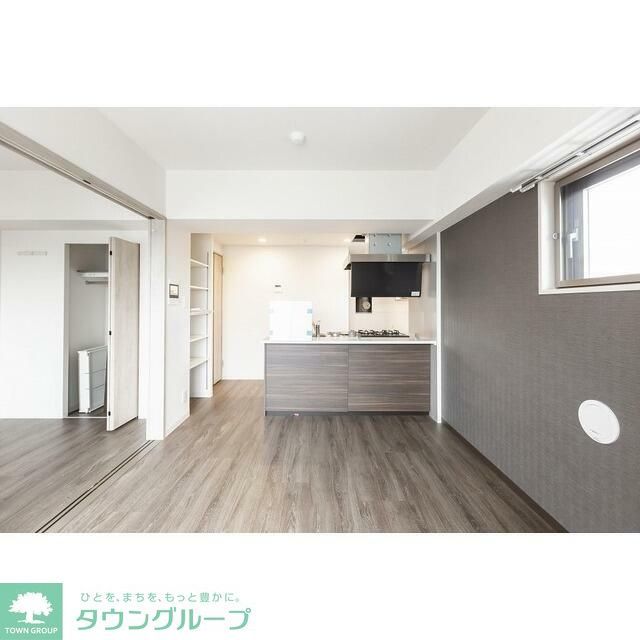 東京メトロ千代田線 町屋駅 徒歩3分 15階建 築5年の居間写真
