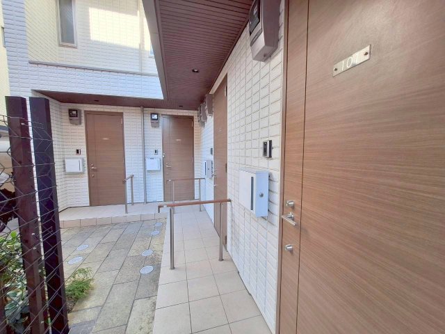 エントランス　エントランス