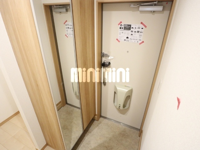 玄関　別号室参考写真です