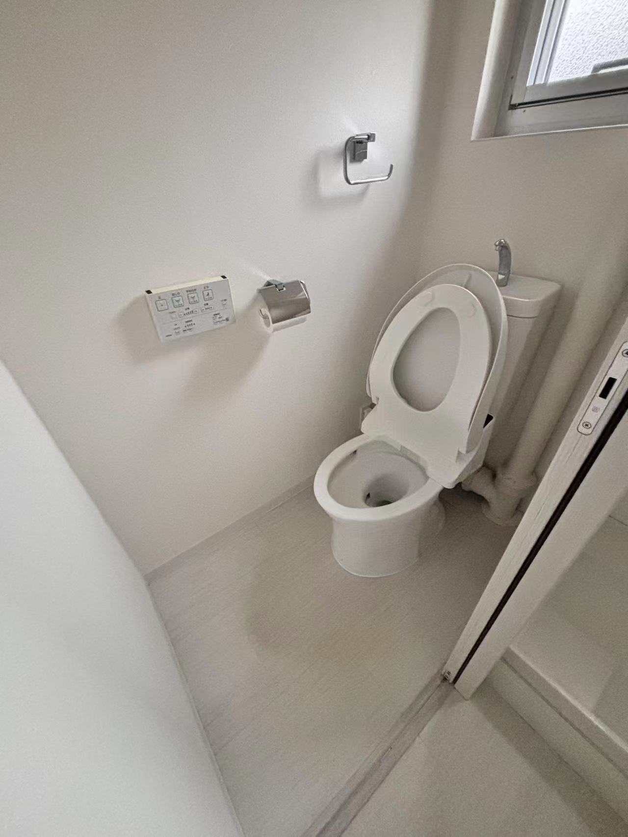 港南台めじろ団地32号棟のトイレ写真