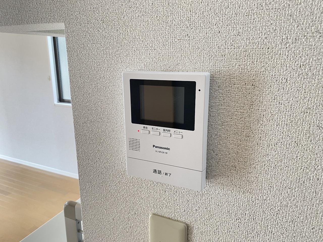 セキュリティ　お部屋から確認ができるモニター付きインターホン♪