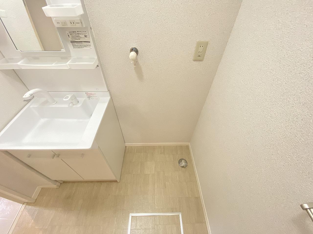 その他設備　洗面所にある洗濯機置き場です♪