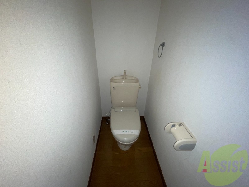 トイレ　こちらはトイレになります。ウォシュレット付きです。