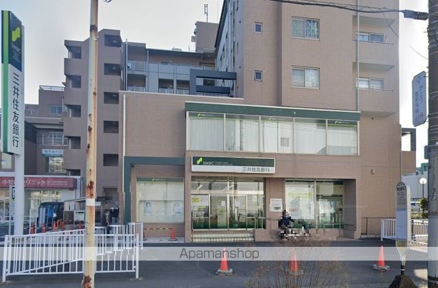 銀行　（株）三井住友銀行／柿生支店（銀行）まで922m