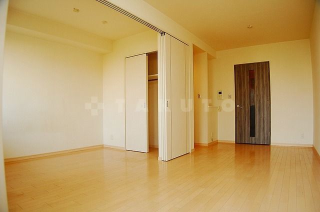 ラブニール西長堀パークフロントの居間写真