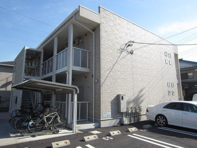 エントランス　★玄関側の外観★